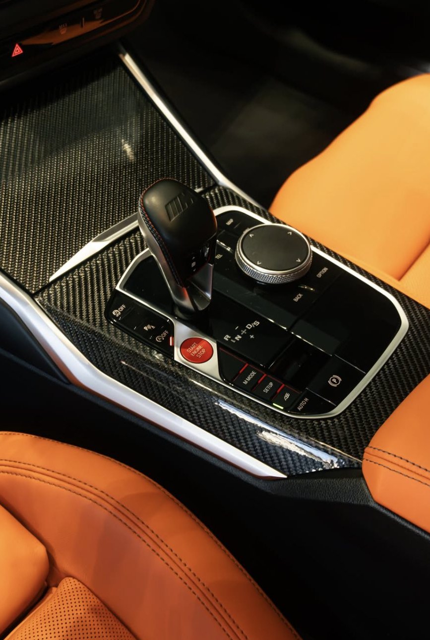 BMW M3 Competition, console